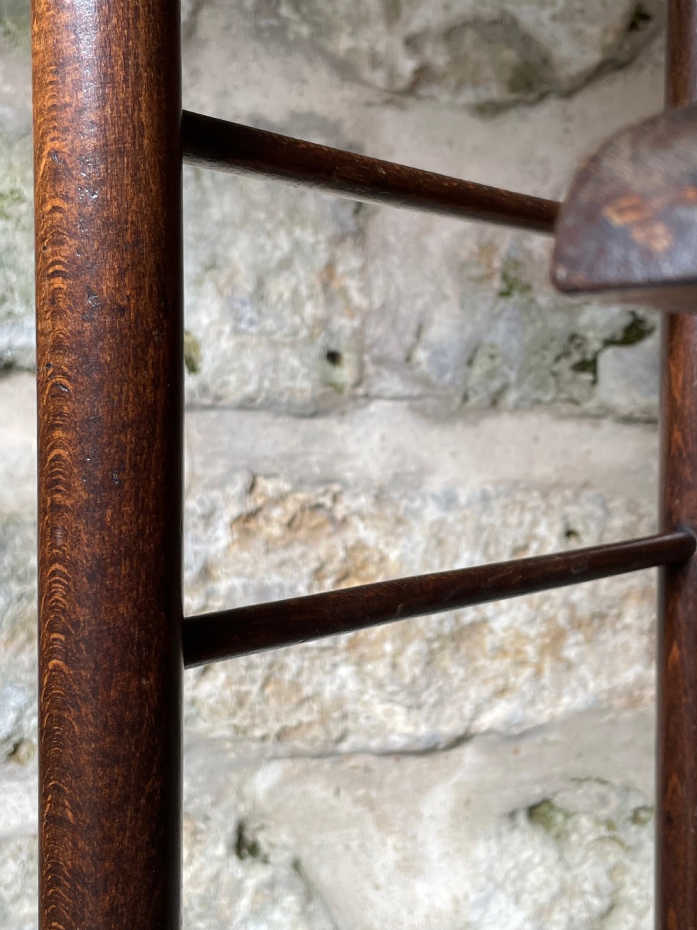 Clothes stand valet rail View XV