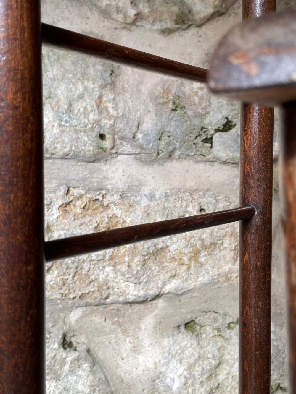 Clothes stand valet rail View XVII