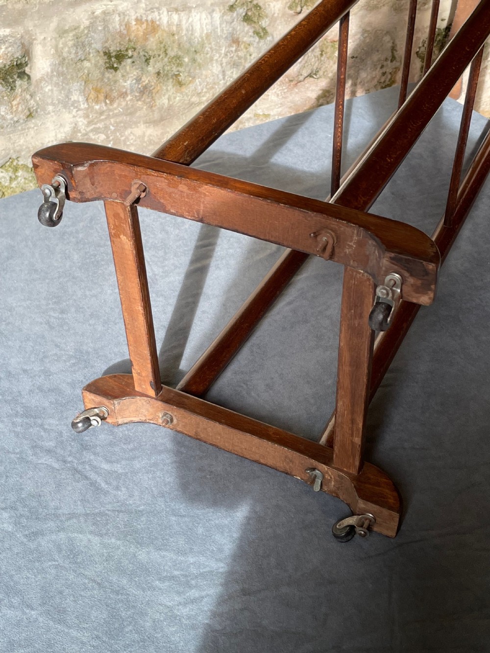 Clothes stand valet rail View XIX
