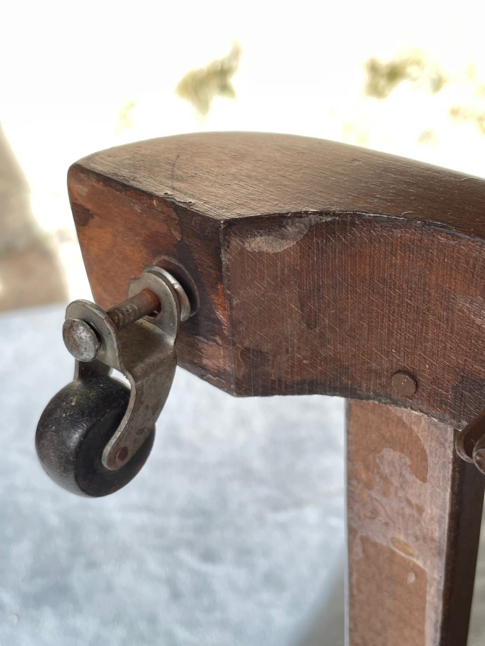 Clothes stand valet rail View XXI