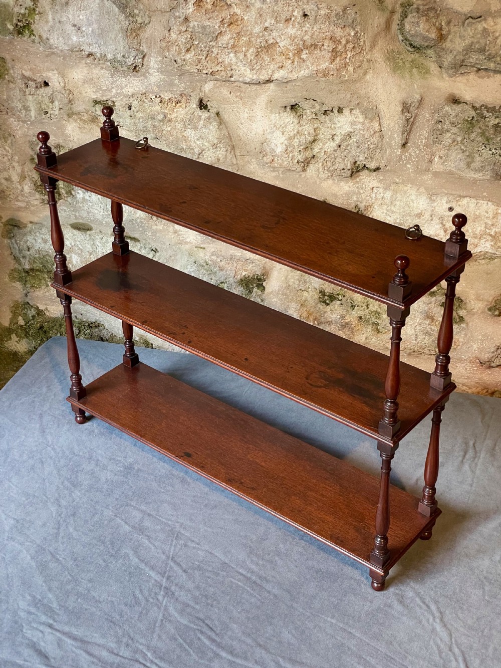 Top quality wall shelves View III