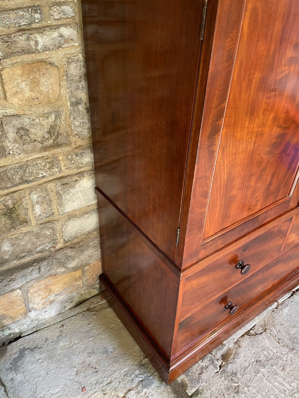 Top quality two-door wardrobe View XXII