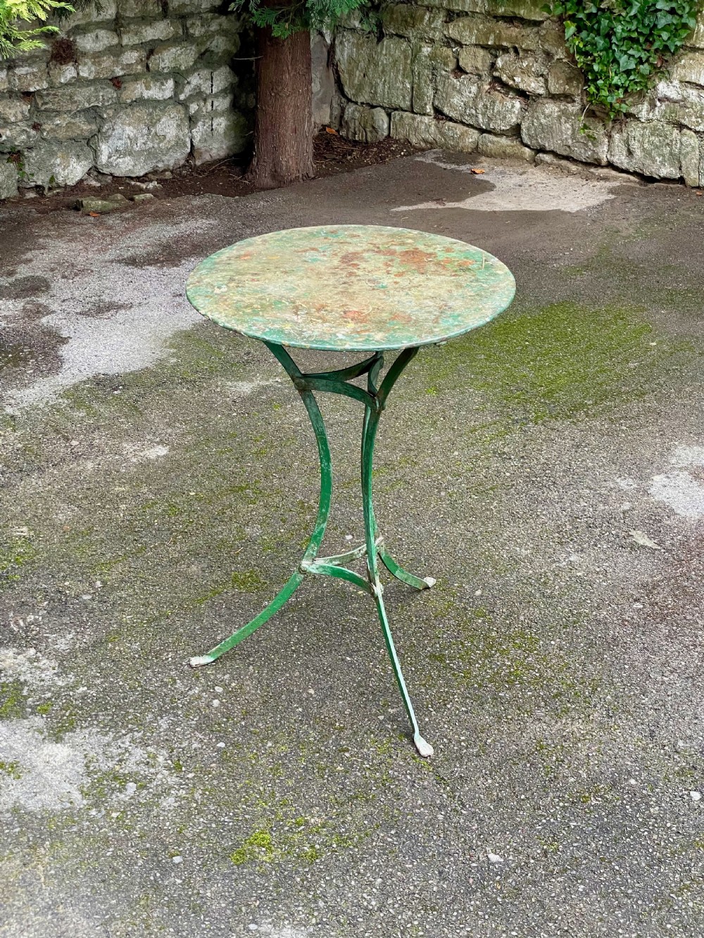 Painted metal bistro tripod table View II