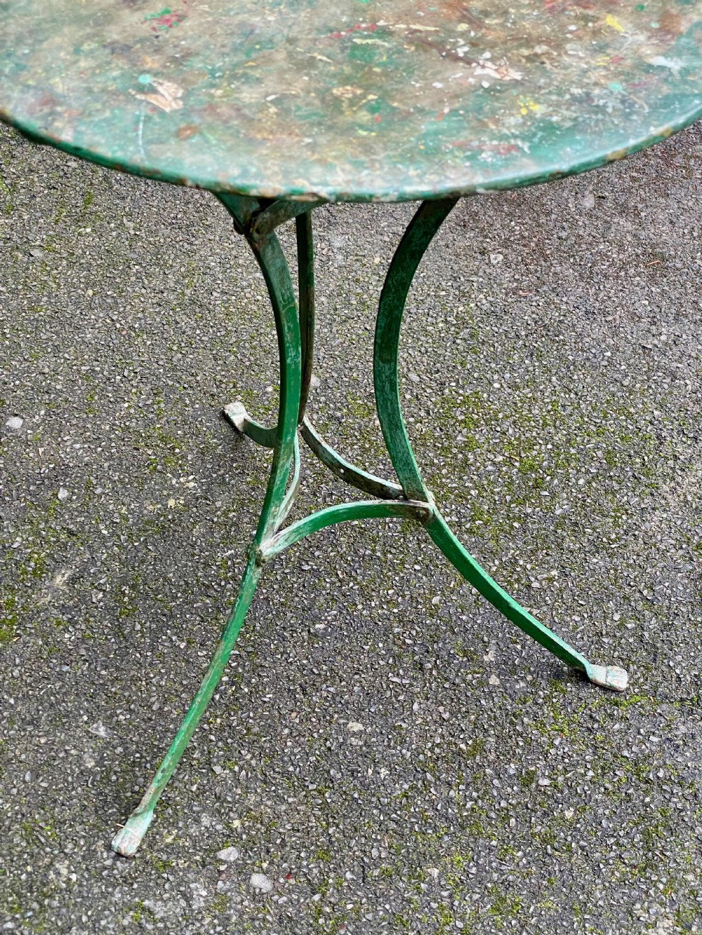 Painted metal bistro tripod table View X