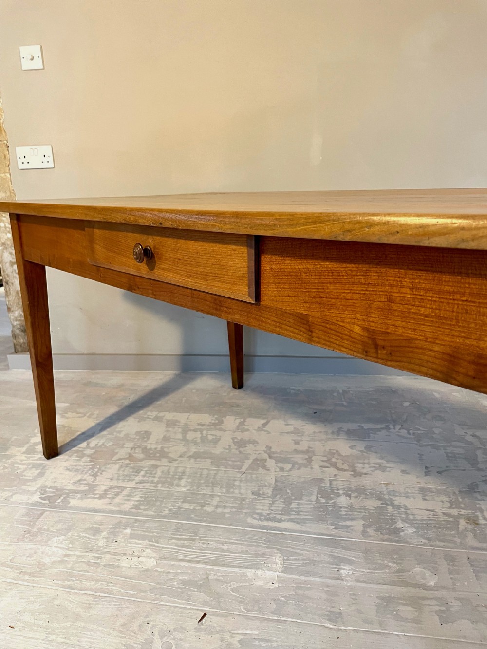Kitchen refectory dining table View XV