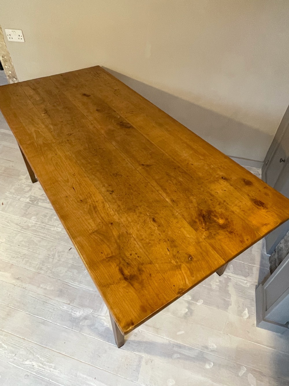 Kitchen refectory dining table View XIX