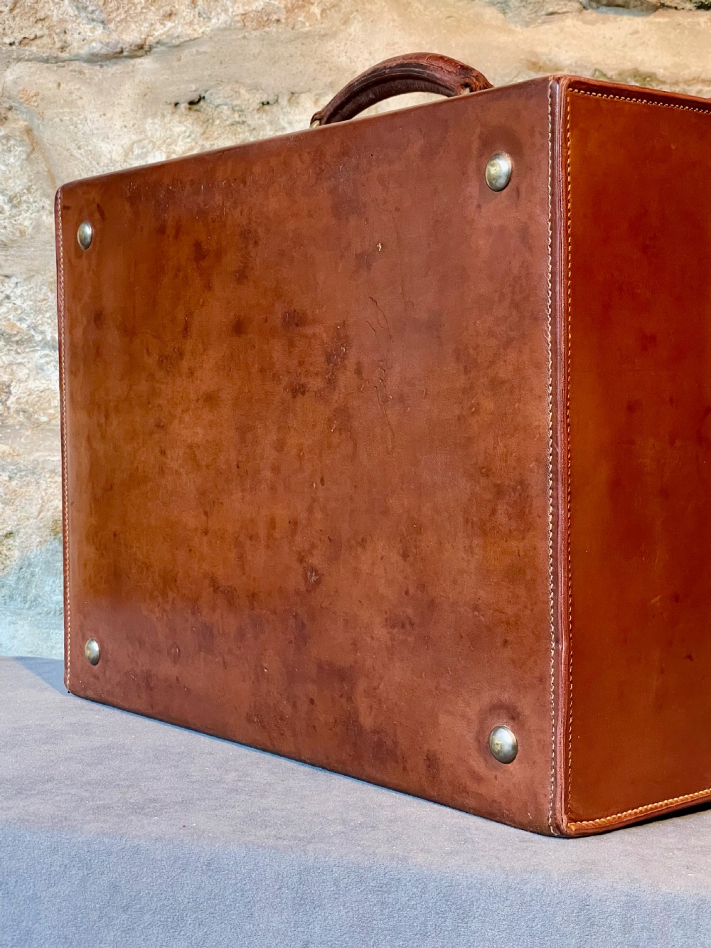 Best Quality Early 20th century suitcase View X