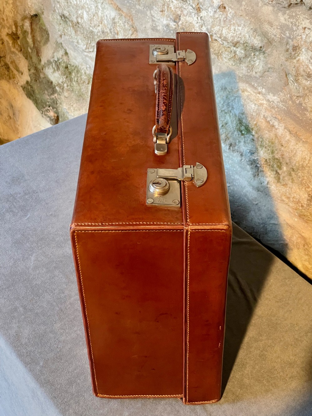 Best Quality Early 20th century suitcase View XI