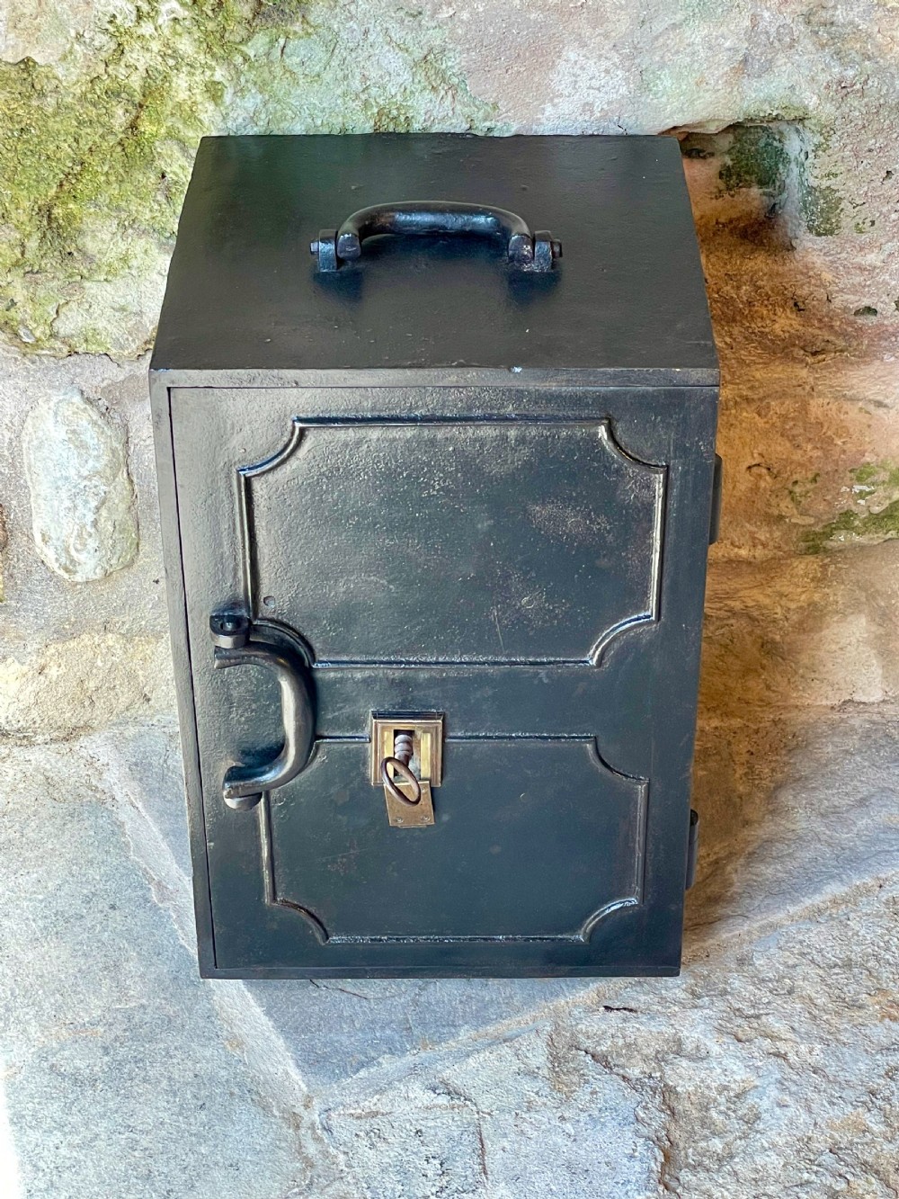Victorian safe / strong box View II