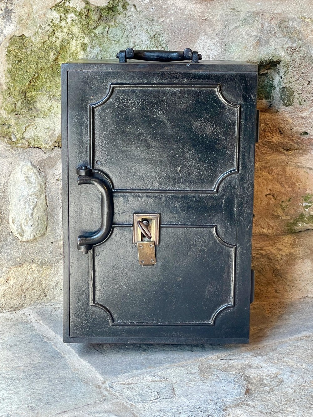 Victorian safe / strong box View III