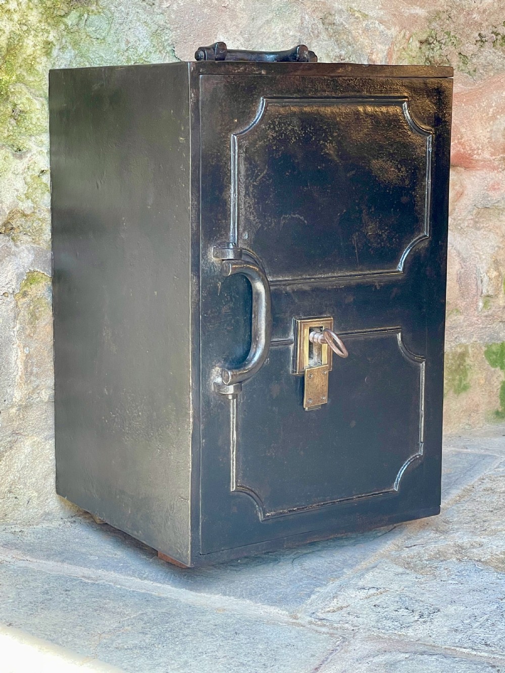 Victorian safe / strong box View V