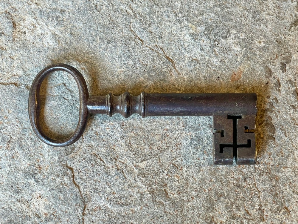 Victorian safe / strong box View XI
