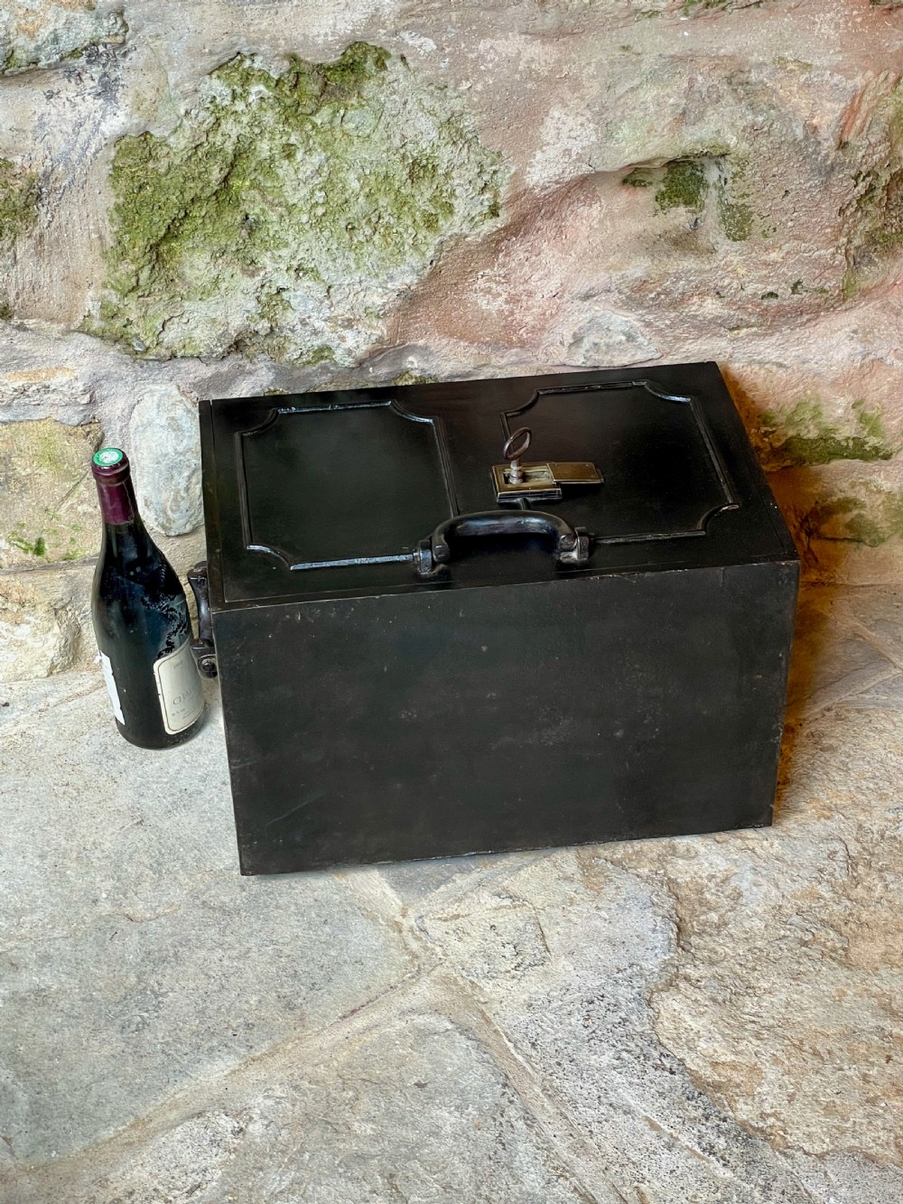 Victorian safe / strong box View XXIV