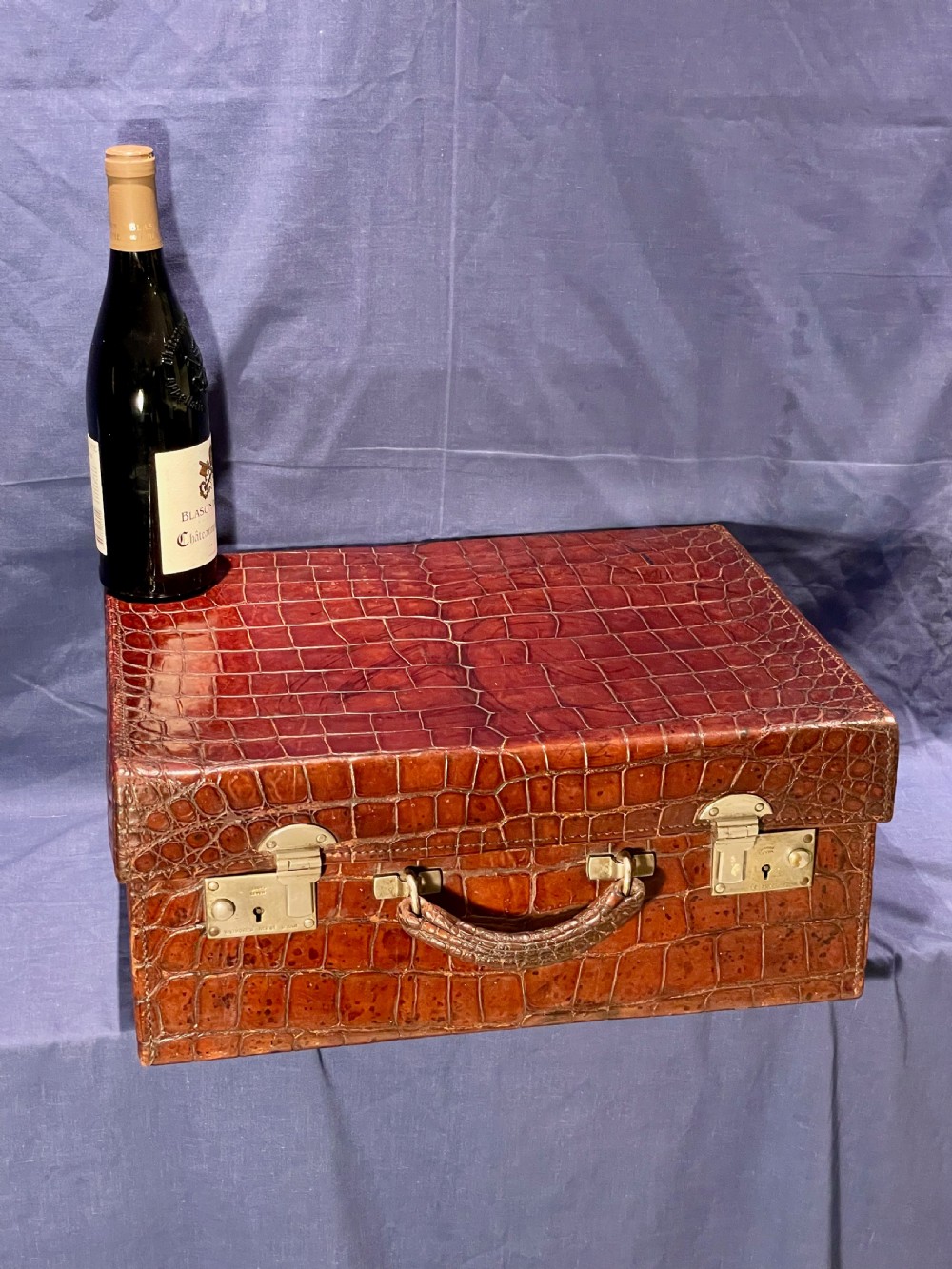 Fine leather suitcase View III