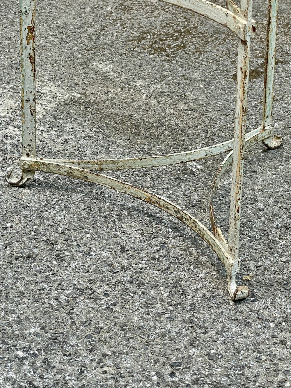 Pot stand or saucepan stand View XI
