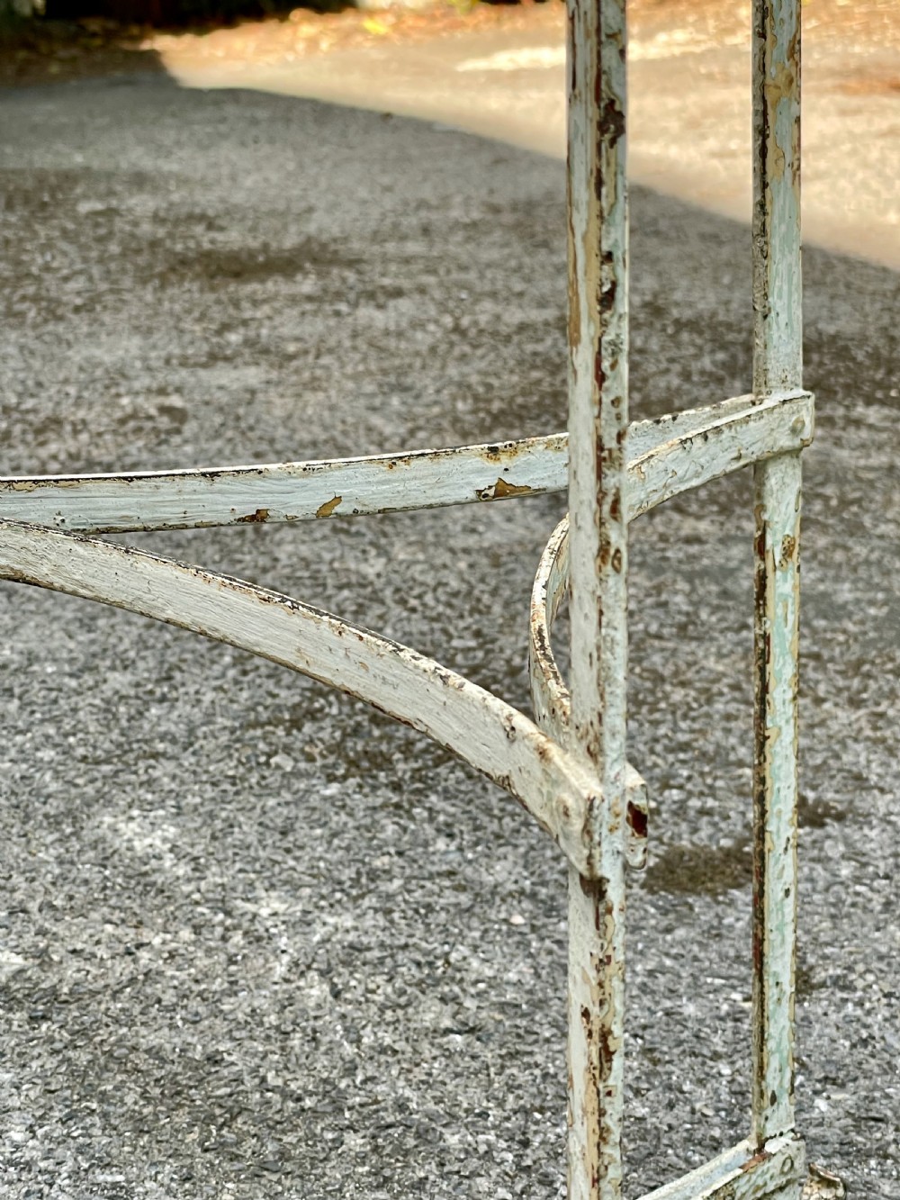 Pot stand or saucepan stand View XIV