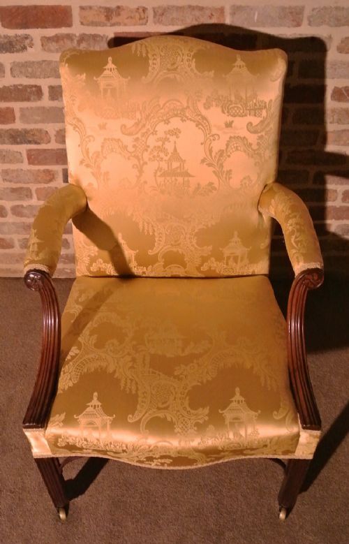 fig 1. Exceptional George III Mahogany Gainsborough Chair c. 1760
