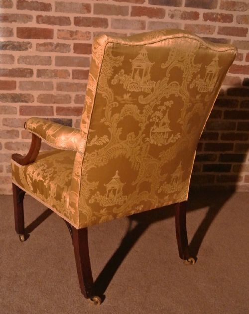fig 3. Exceptional George III Mahogany Gainsborough Chair c. 1760