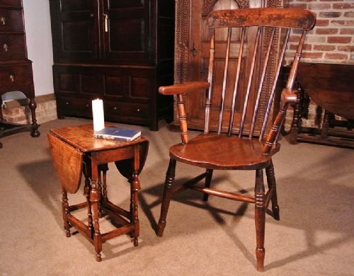 Diminutive Queen Anne Oak Side Table