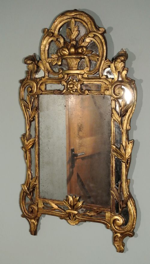 fig 2. Queen Anne Giltwood Mirror with Samuel Pepys Provenance and Original Plates