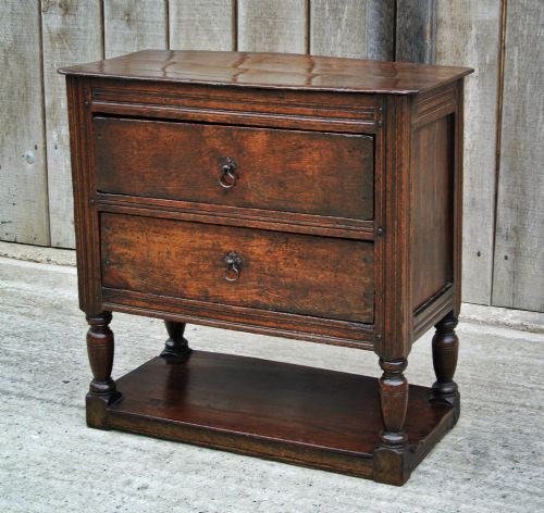 fig 1. Small and Beautiful Elizabethan Oak Chest of Drawers