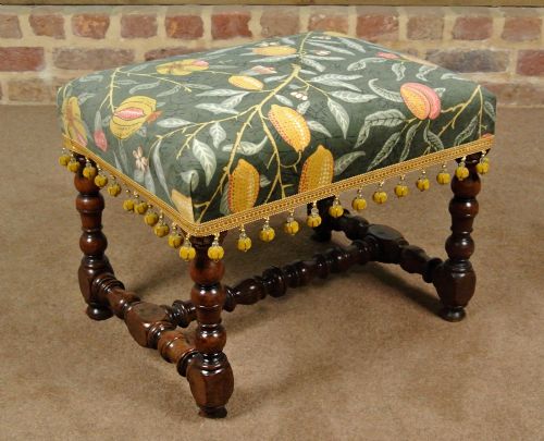 Very Fine William and Mary Turned Walnut Stool C. 1690