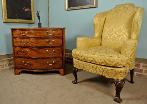fig 1. Exemplary George III Mahogany Serpentine Chest of Small Elegant Proportions c.1770