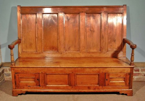 fig 1. Beautiful Georgian Elm Welsh Settle c. 1790