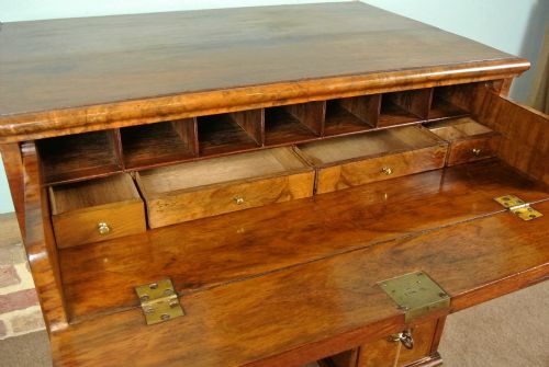 fig 4. Beautiful 'Romeo' George II Walnut Dressing table with Georgian High Stool c. 1740