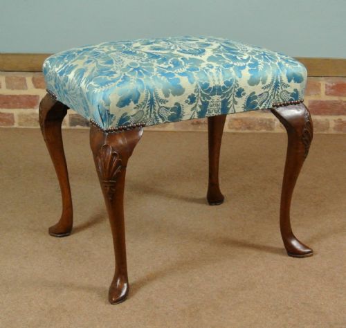 Lovely Early 19th Century Slipper Foot Walnut Stool C.1830
