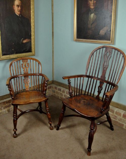 fig 5. Early Low Back Yew Splat Windsor Chair by Benjamin Gilling c. 1850