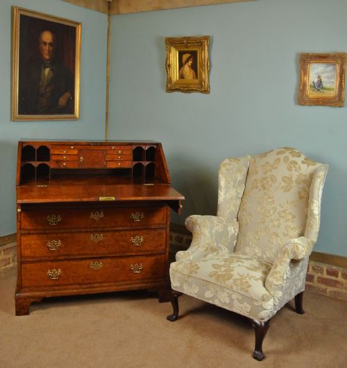 fig 1. Fine George II Burr Walnut Bureau c. 1750