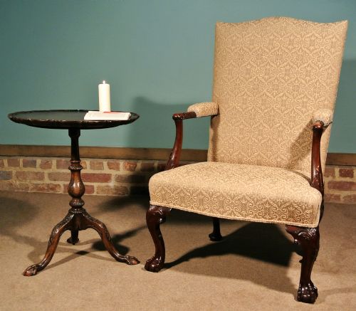 fig 2. Finest George II Mahogany Gentlemans Chair
