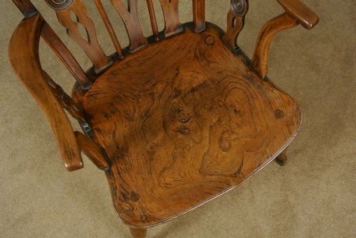 fig 1. A Thames Valley Yew and Elm Windsor Chair by Robert Prior c. 1830