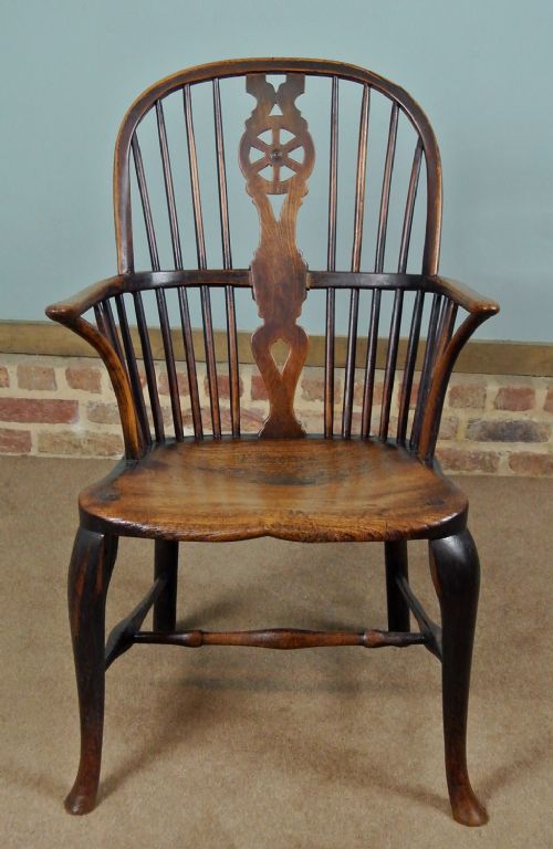 Good 18th Century Windsor Wheel Back Chair with Cabriole Front Legs C. 1780