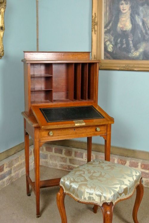 fig 2. Victorian Maple & Co Satinwood Bonheur du Jour c. 1890