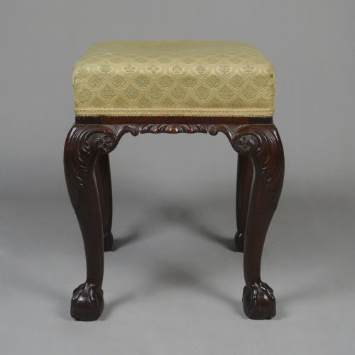 fig 1. George III Mahogany Dressing Stool in the Manner of Benjamin Crook c. 1770