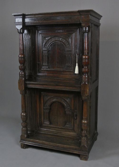 fig 1. Rare Early 17th Century Oak and Elm Half Press c. 1620