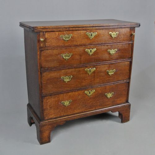 fig 2. George II Oak Bachelor’s Chest of Small Proportions c. 1740