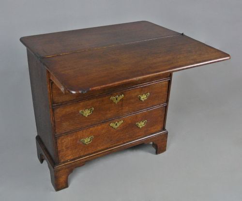 fig 3. George II Oak Bachelor’s Chest of Small Proportions c. 1740