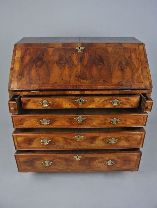fig 3. Exceptional George II Yew Wood and Walnut Bureau c. 1750