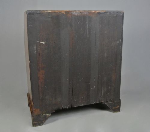 GEORGE II WALNUT BUREAU OF SMALL PROPORTIONS C 1740 - ADDITIONAL PHOTO 6