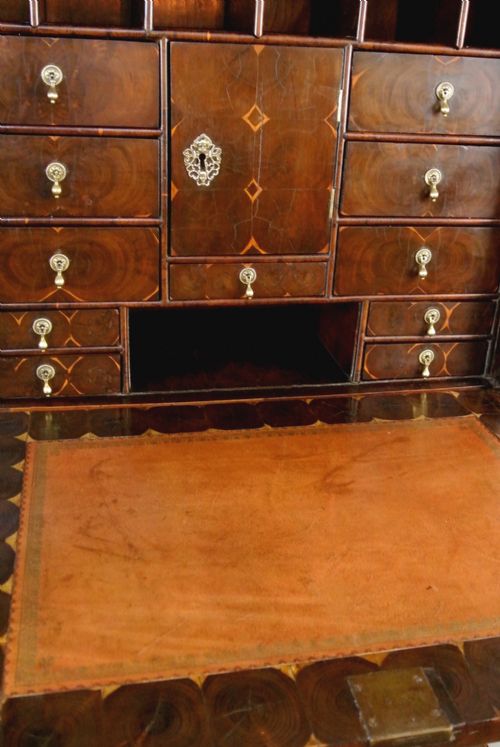 fig 2. Important Cocus Wood Oyster Veneer English Scriptor c. 1675