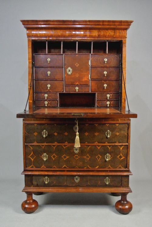 fig 3. Important Cocus Wood Oyster Veneer English Scriptor c. 1675