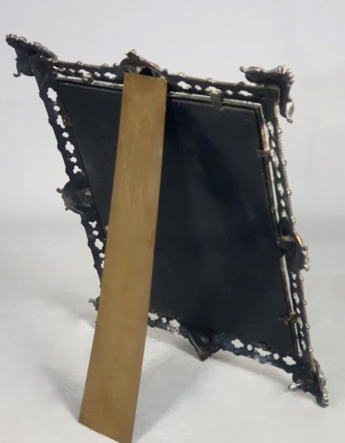 VICTORIAN BRASS WALL HANGING MIRROR WITH ORIGINAL PLATE AND CHERUBS C 1870 - ADDITIONAL PHOTO 1