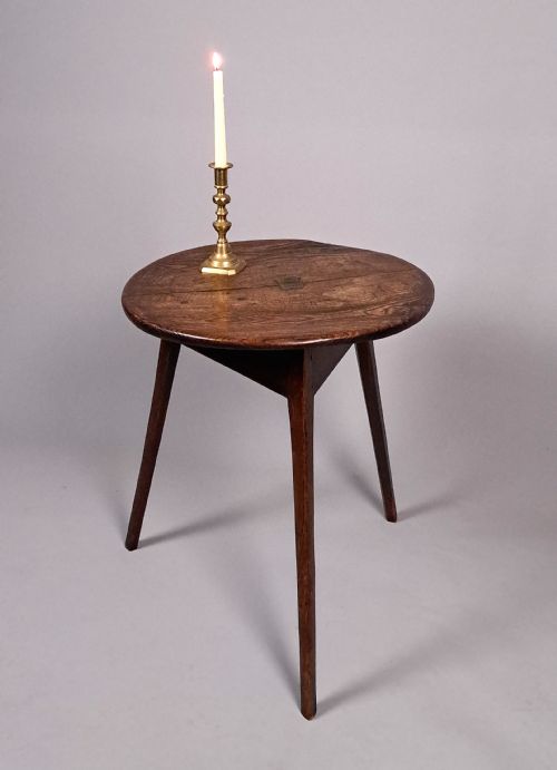 fig 1. 18th Century Elm Cricket Table c. 1780