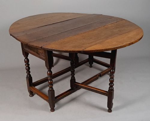 fig 2. George I Drop Leaf Oak Table c. 1710
