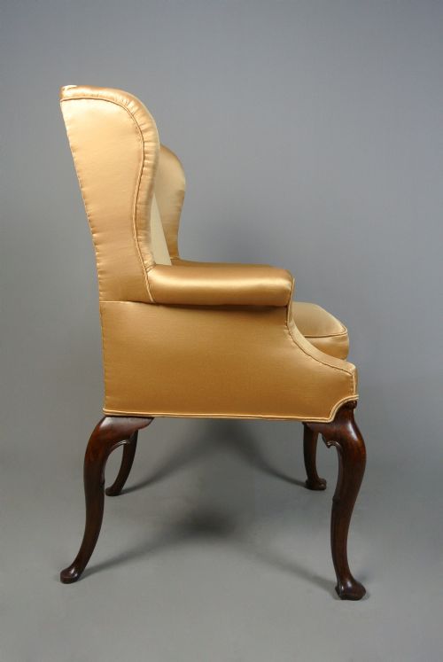 QUEEN ANNE DESIGN WALNUT WING ARMCHAIR C 1880 - ADDITIONAL PHOTO 4