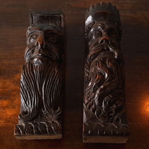 17TH CENTURY CARVED OAK FACE CORBELS C 1670 - ADDITIONAL PHOTO 3