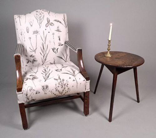 GEORGE III SOLID YEW WOOD GAINSBOROUGH ARM CHAIR C 1760 - ADDITIONAL PHOTO 7